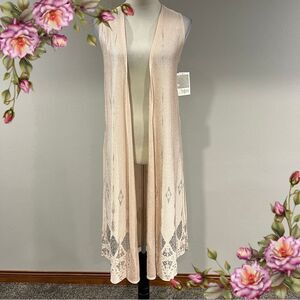 LuLaRoe Elegant Cream and gold Open-Front Joy duster size extra small